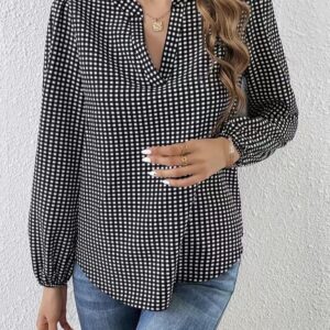 Plaid print V-neck blouse.